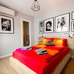 Armas 44 - Apartamento De 2 Dormitorios, Moderno Y Centrico, Sin Ascensor Y Con Posibilidad De Garaje