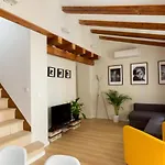 CASTA 3 - Duplex de dos dormitorios en el Centro Histórico con opcion de garaje