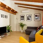 CASTA 3 - Duplex de dos dormitorios en el Centro Histórico con opcion de garaje