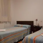 Apartamentos Auhabitat Zaragoza, edificio de apartamentos turísticos con facilidad de parking