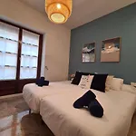Dos Torres Lórien Edificio de Apartamentos con una ubicación privilegiada en Calle Alfonso I