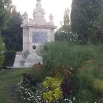 Precioso piso-apartamento en barrio de Zaragoza