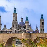 Apartamentos El Pilar Suites 3000