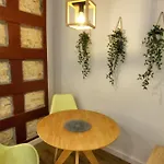 Apartamentos Almada - Calle Alfonso - Plaza Sas