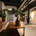 Vtz The Botanic Hostel