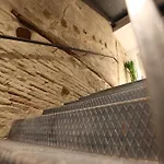 Vtz The Botanic Hostel