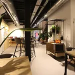 Vtz The Botanic Hostel