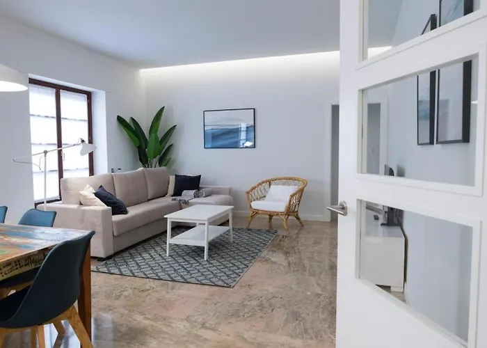 Dos Torres Lórien Edificio de Apartamentos con una ubicación privilegiada en Calle Alfonso I