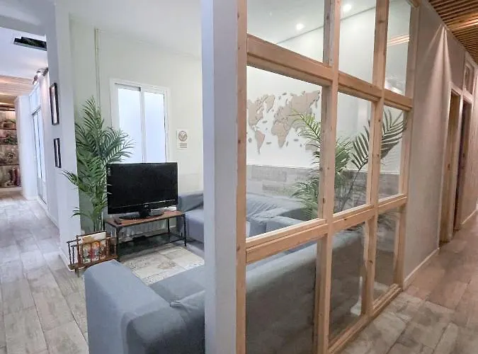 Az The Old Town Hostel - Coliving
