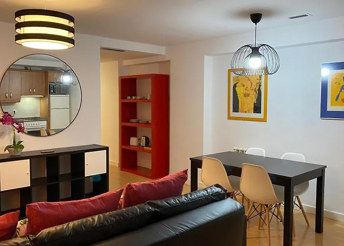 LC Apartamentos César Augusto