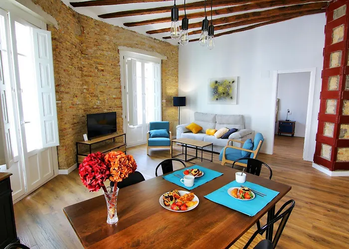 Apartamentos Almada - Calle Alfonso - Plaza Sas