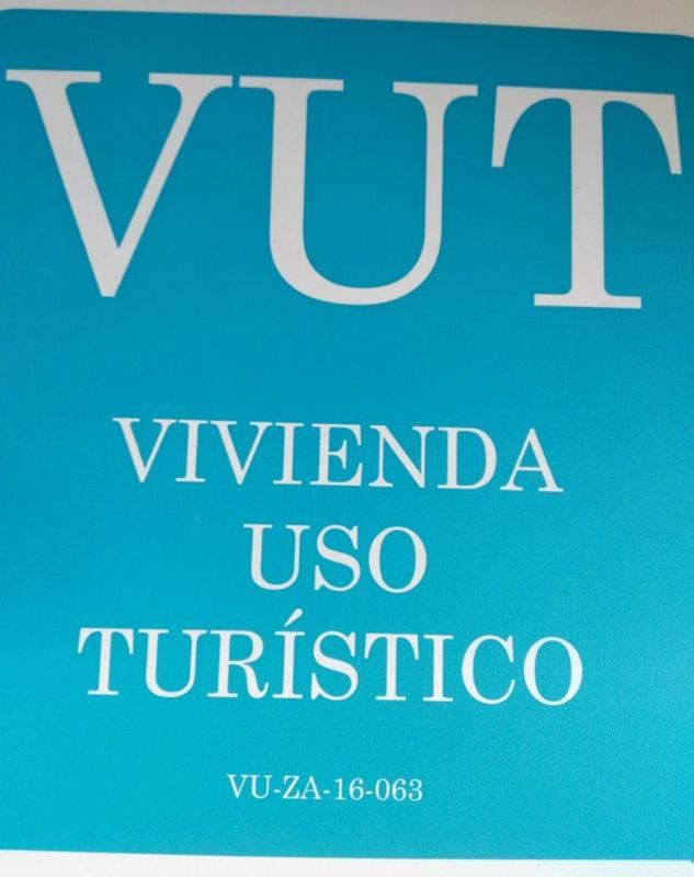 ático Con Terraza En La Jota *