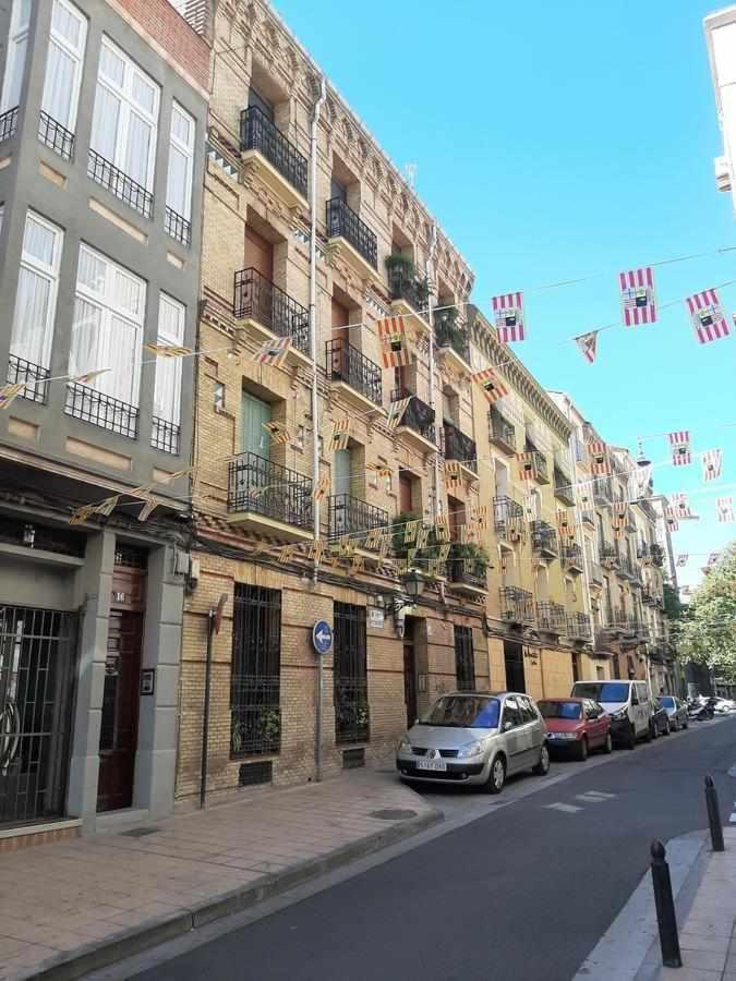Apartamento En Pleno Centro De Tacones Lejanos *