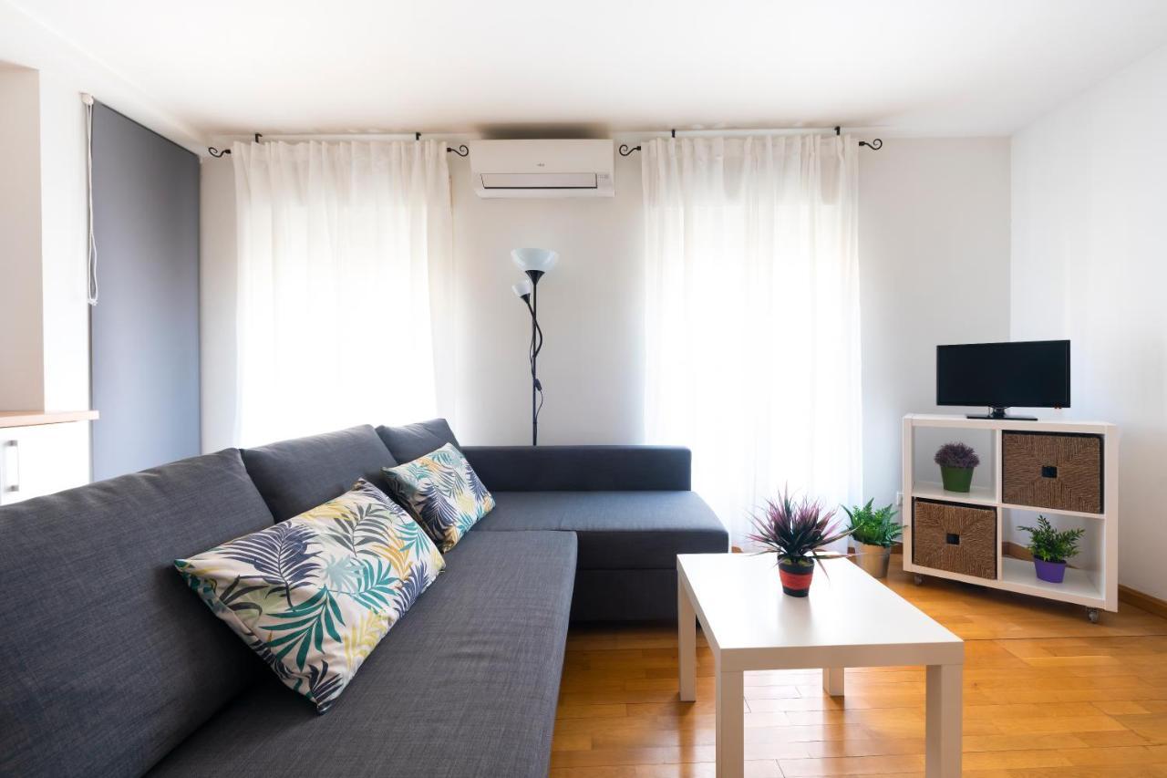 Piso En C/ Casta álvarez Apartamento *
