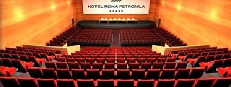 Reina Petronila Hotel