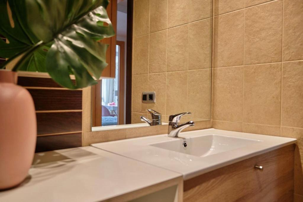 Plaza Espana Apartment *