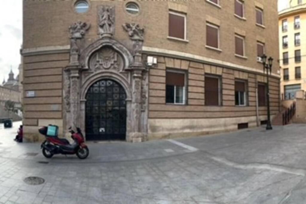 El Torreón Del Pilar. Opción De Parking *
