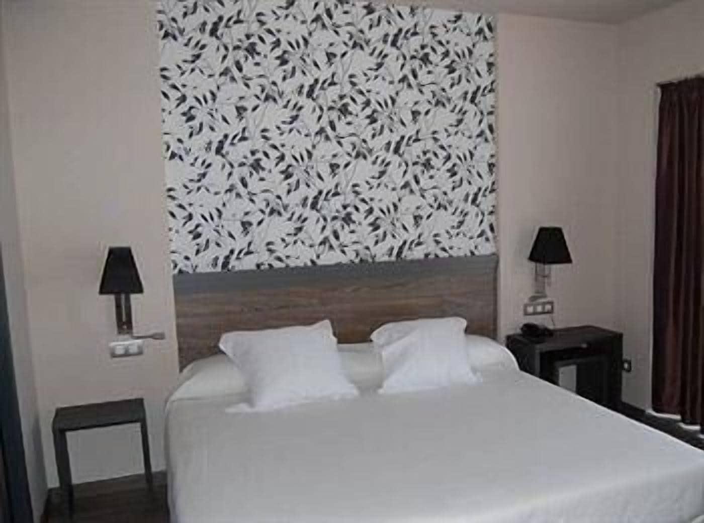 Sercotel Plaza Feria Hotel 4*