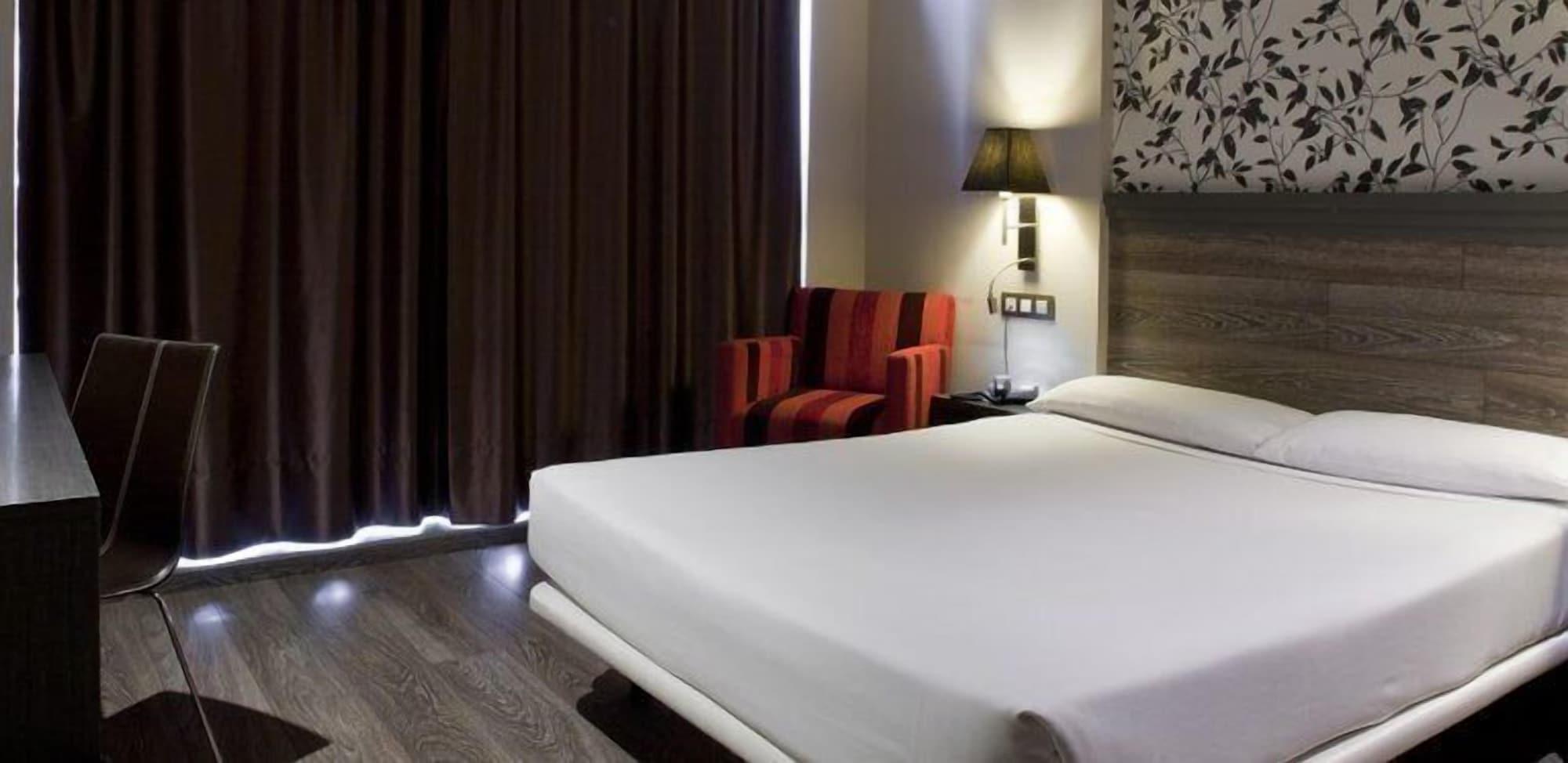 Hotel Sercotel Plaza Feria 4*