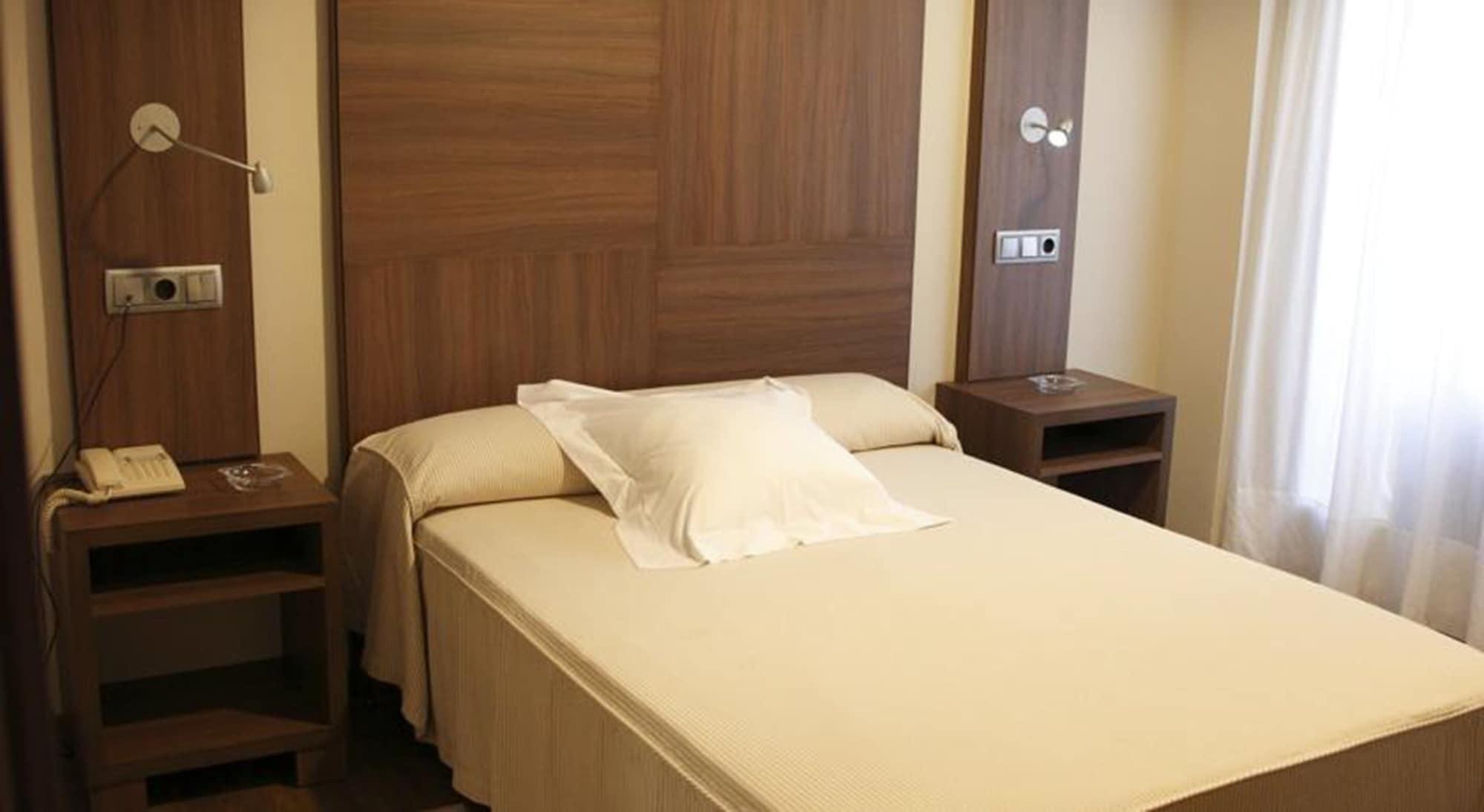 Hotel Cesaraugusta 3*