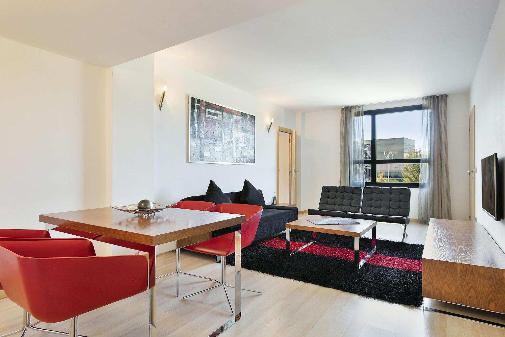Zentral Ave 4*