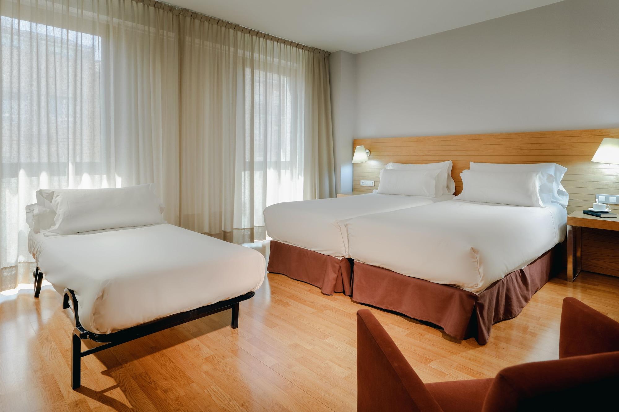 Hesperia Centro Hotel 3*