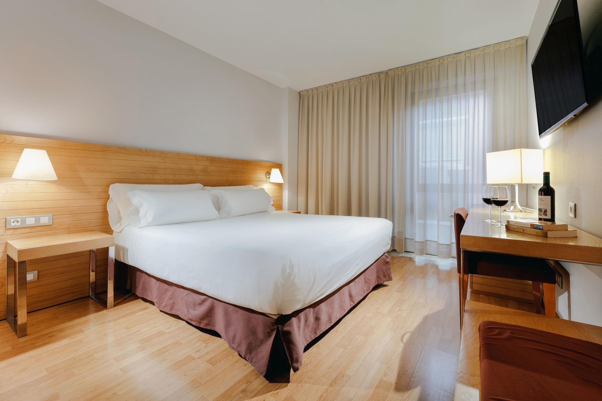 Hesperia Centro 3*