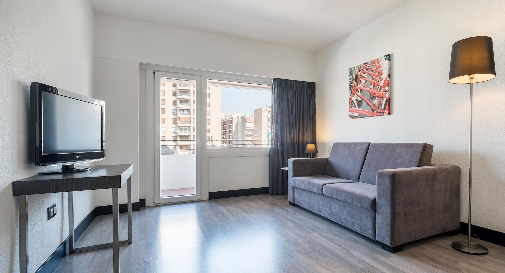 Ilunion Romareda Hotel 4*