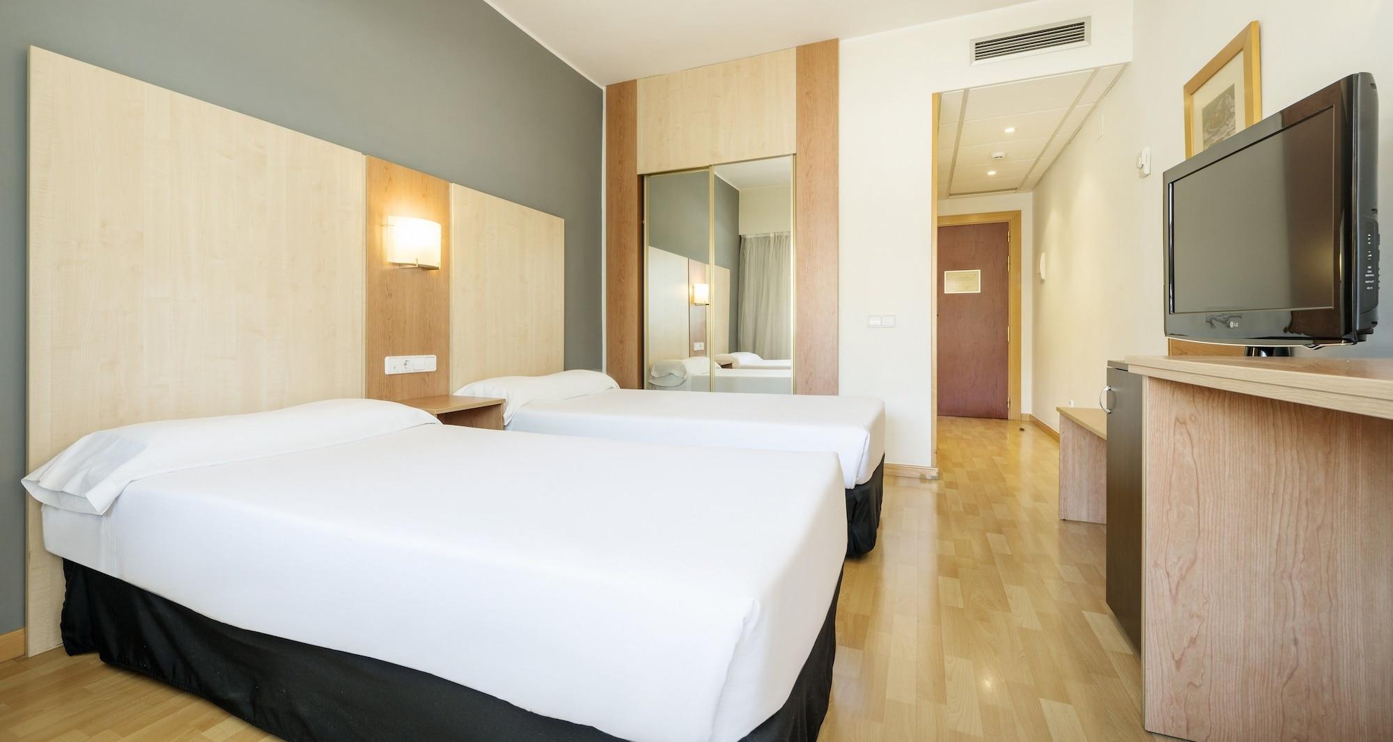 Ilunion Romareda Hotel 4*