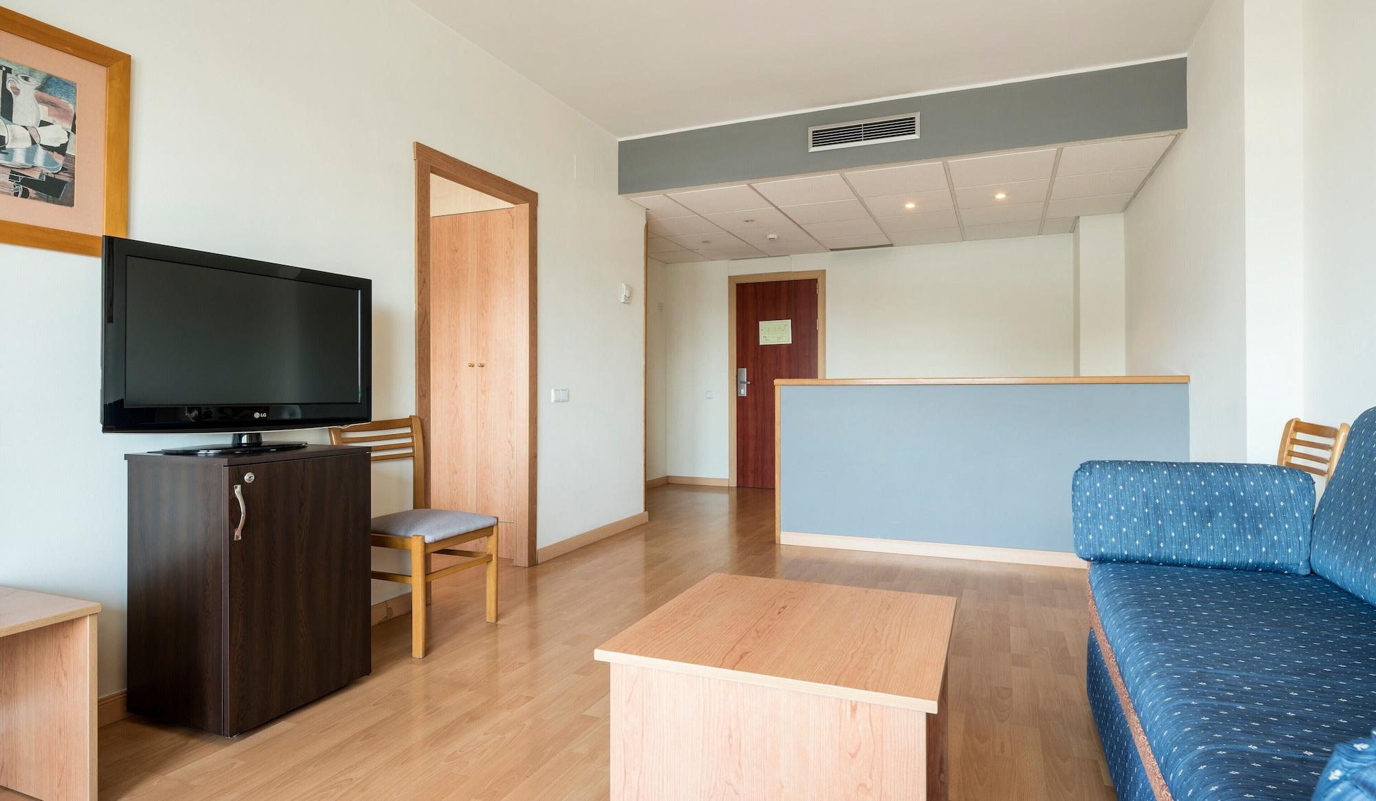 Hotel Ilunion Romareda 4*