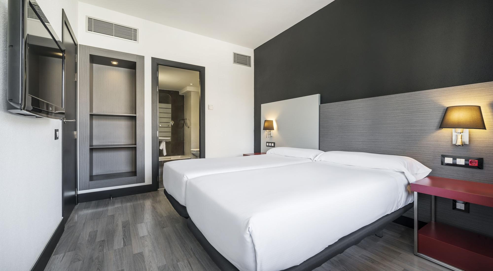 Hotel Ilunion Romareda