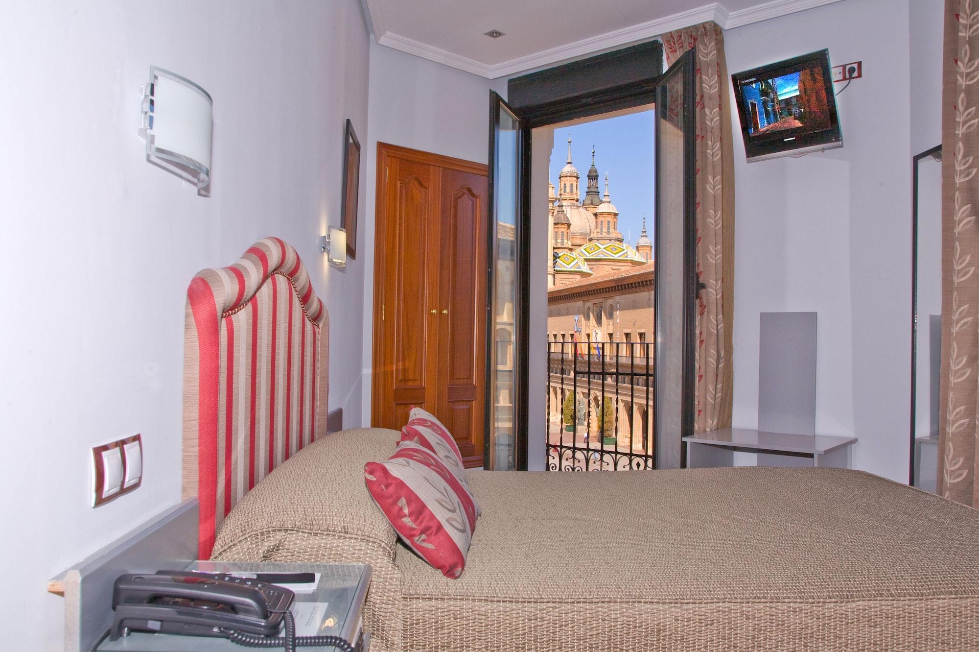 Tibur Hotel