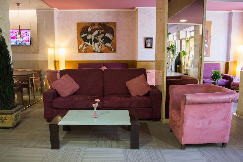 Hotel Gran Via 3*