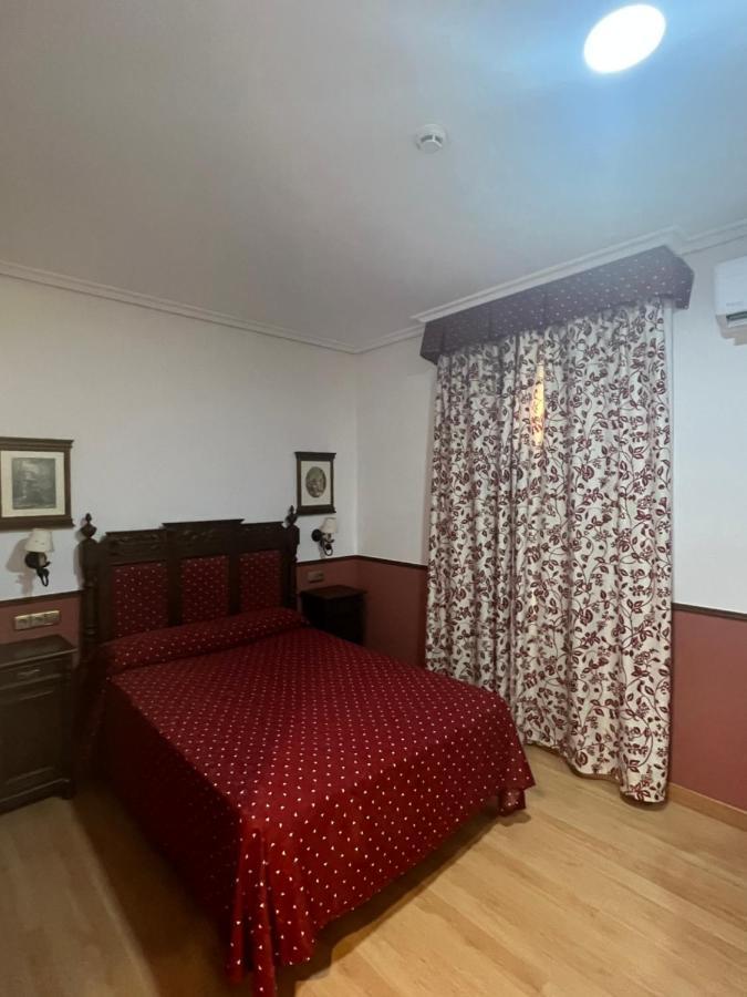 El Cisne Hotel