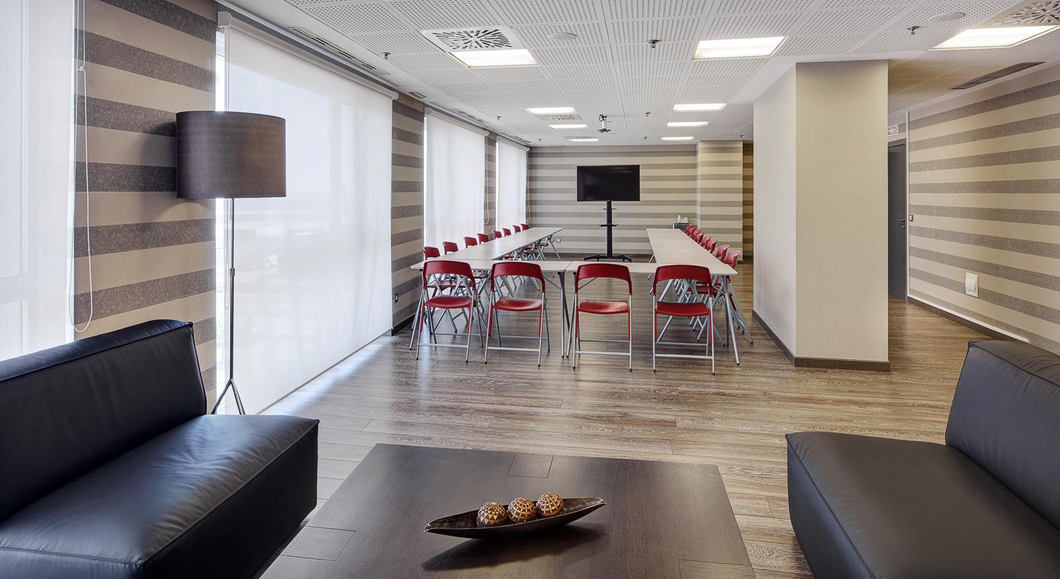 Hotel Sercotel Plaza Feria 4*