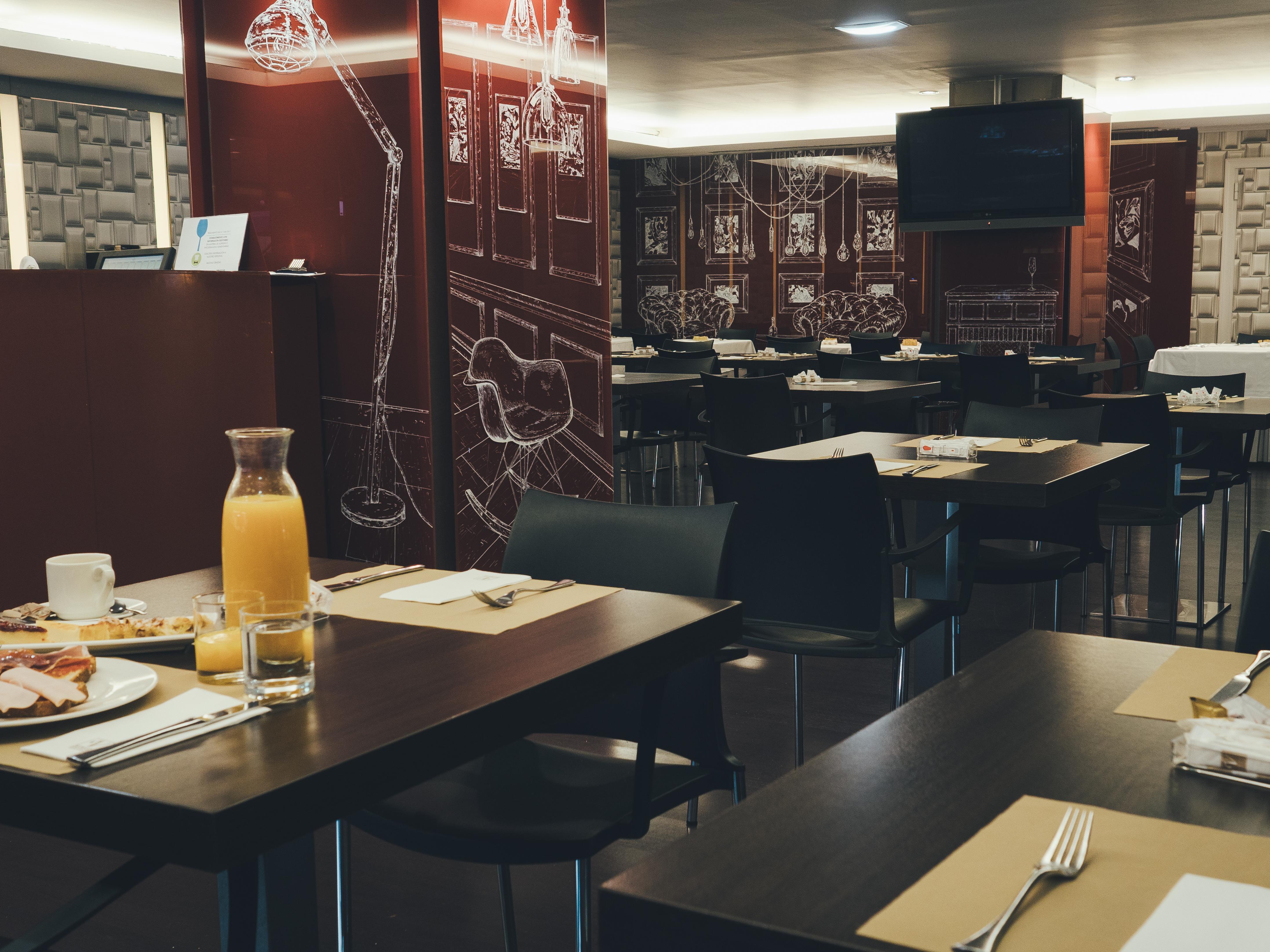 Hotel Vincci Zentro 4*
