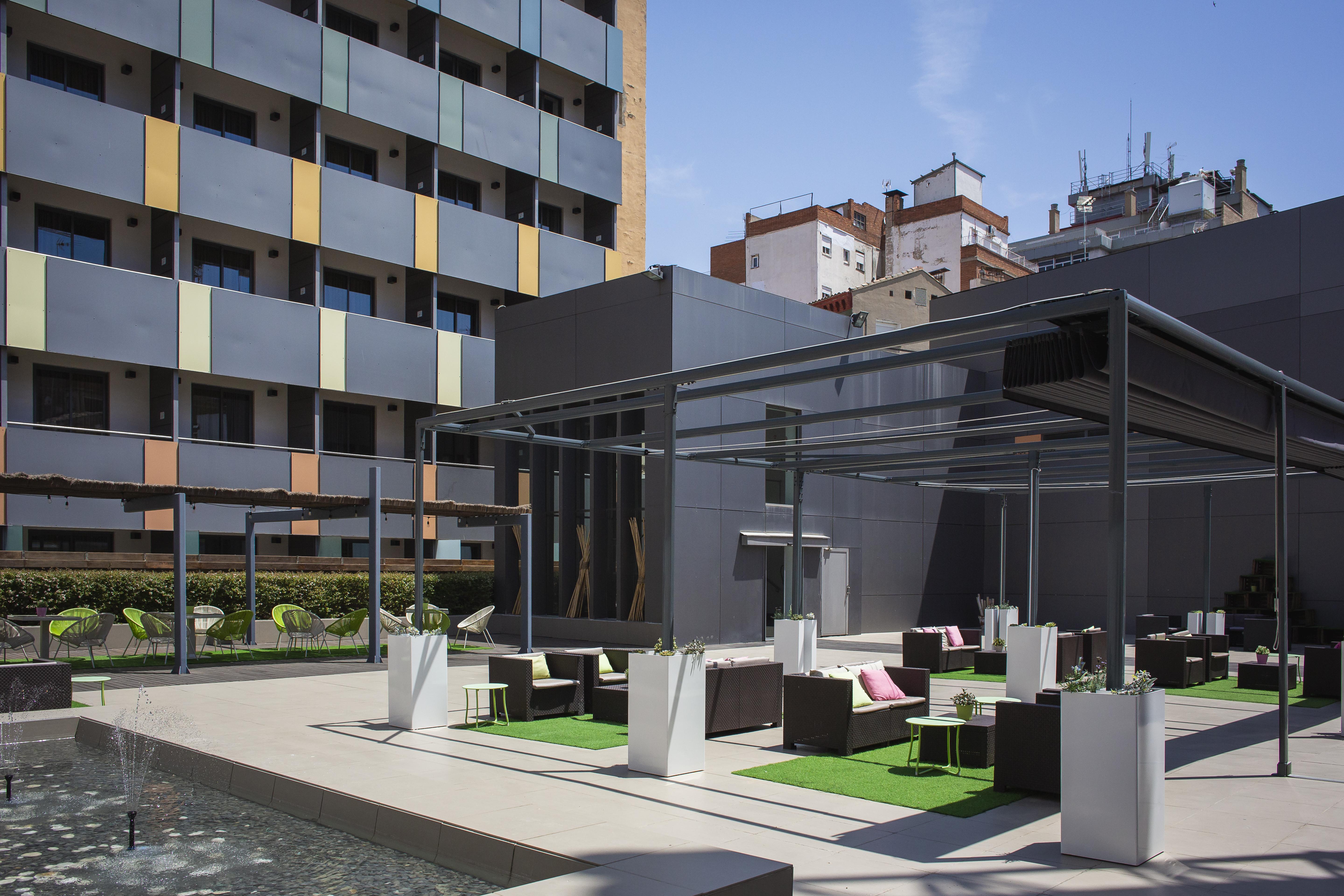 Vincci Zentro Hotel