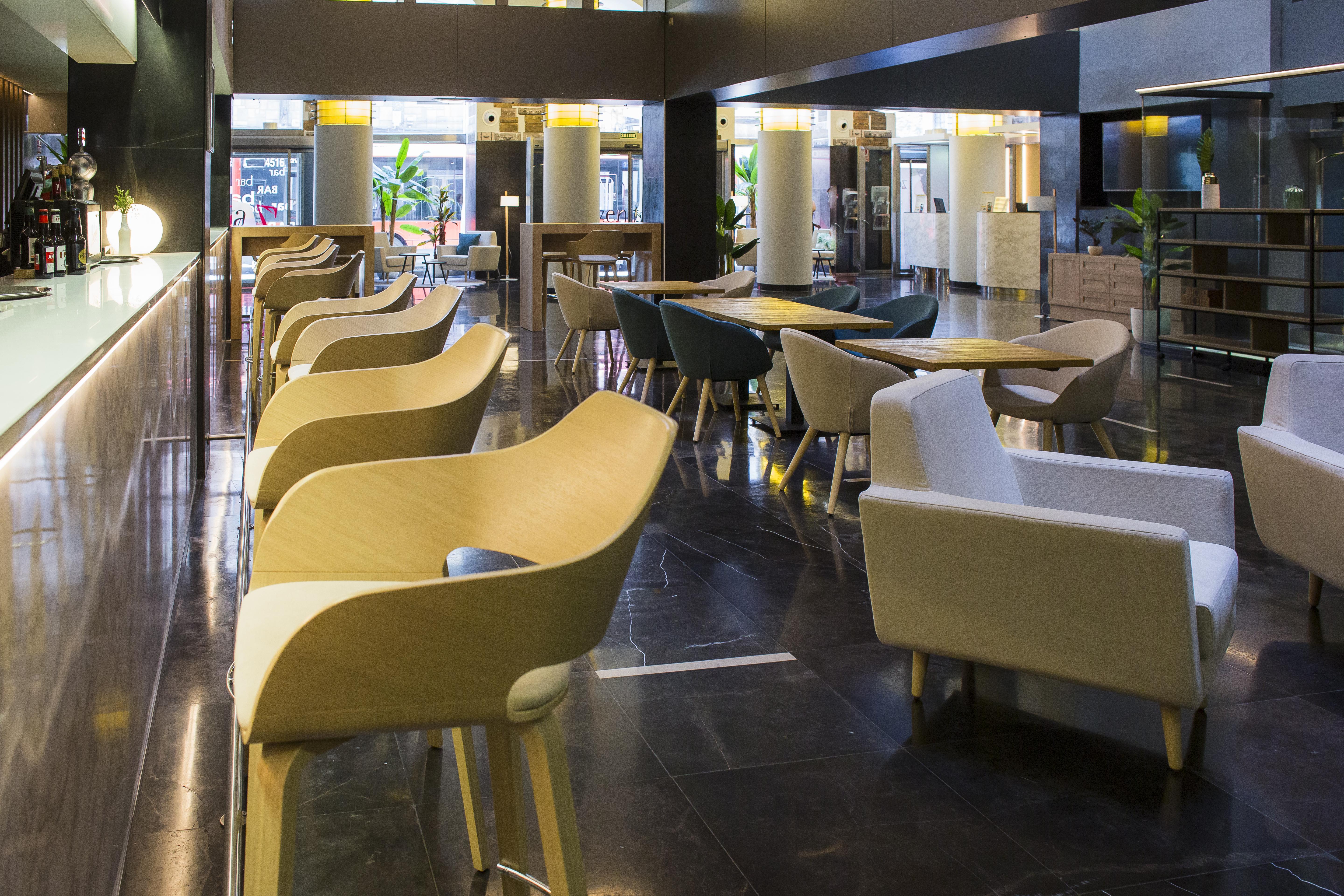 Vincci Zentro Hotel 4*