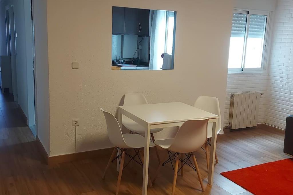 Precioso Piso-apartamento En Barrio De * Zaragoza