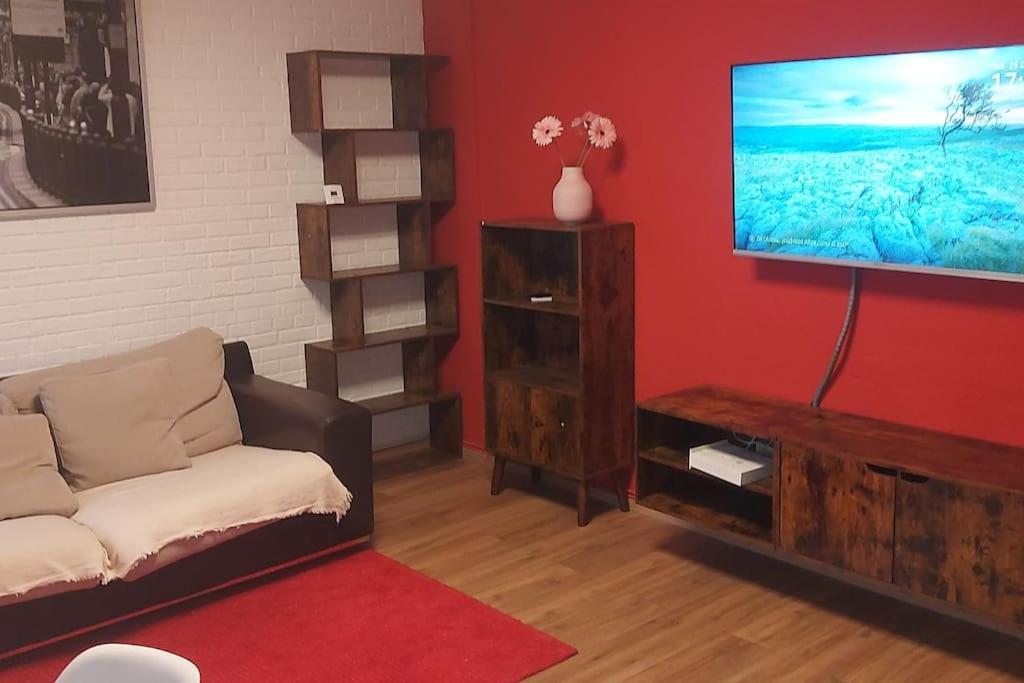 Precioso Piso-apartamento En Barrio De Zaragoza
