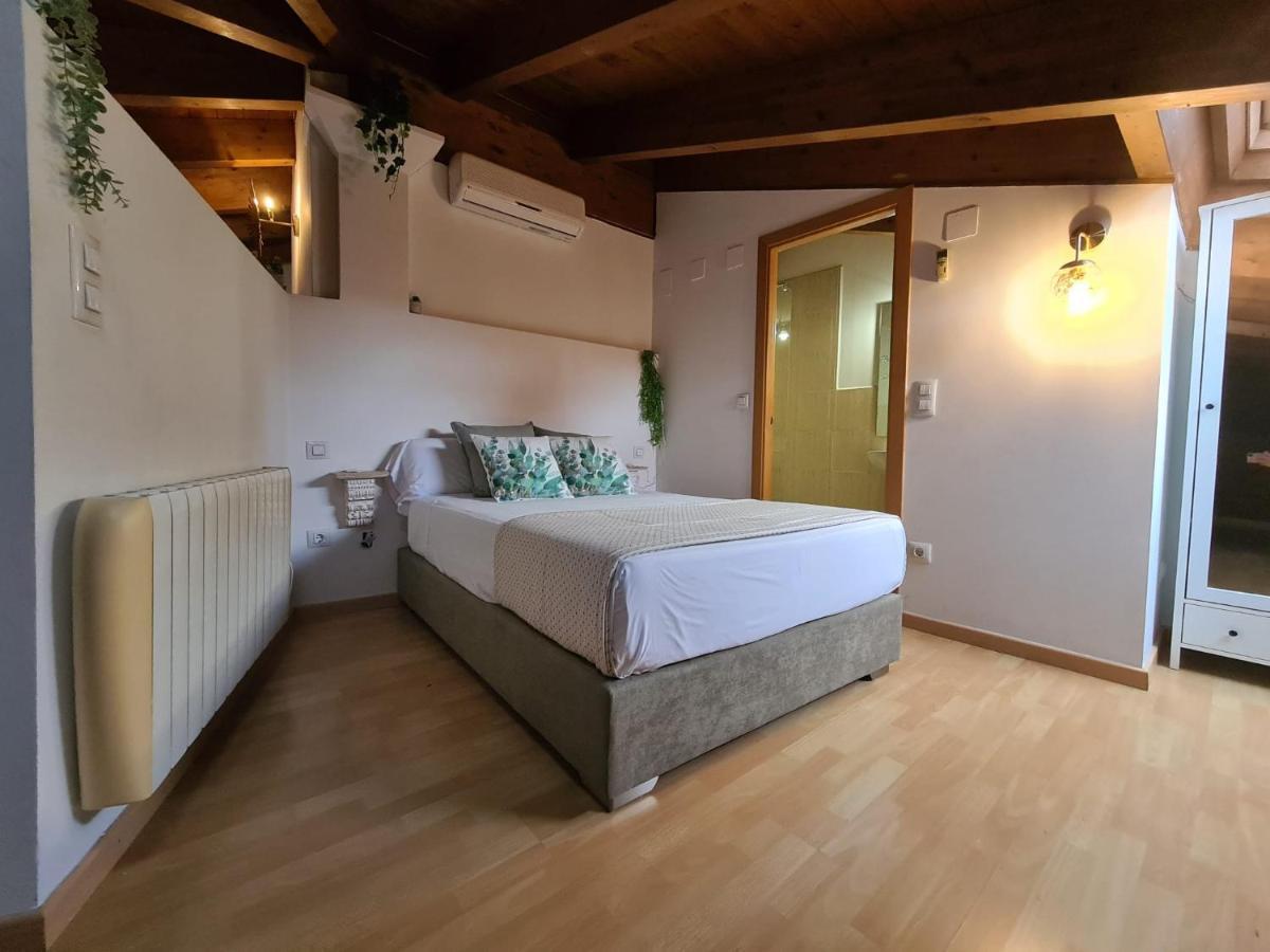 Apartamento Dos Torres Numenor - ático Abuhardillado De Madera