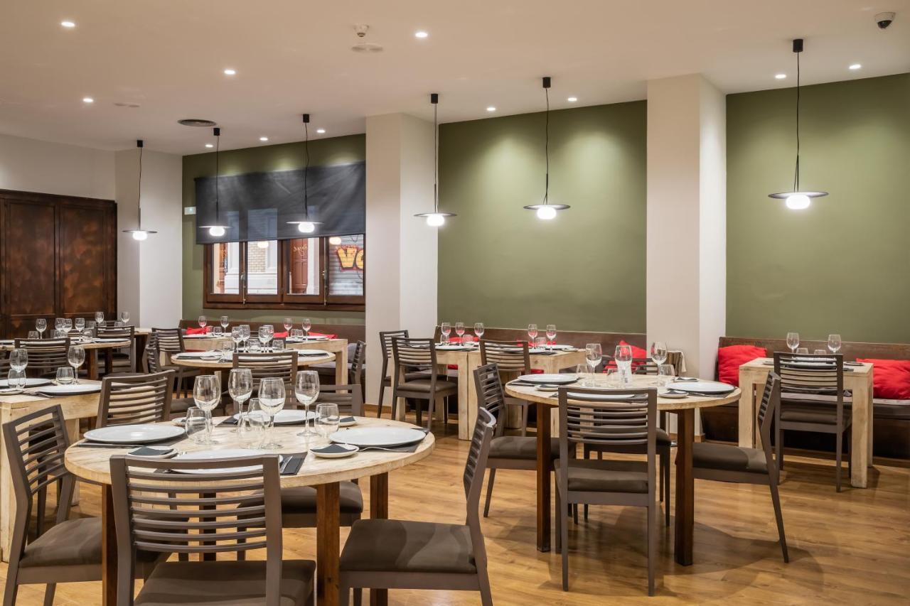 Hotel Don Jaime 54 Zaragoza