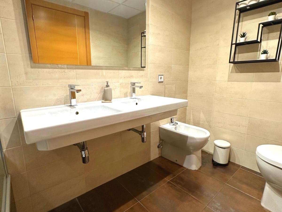 Dos Torres La Comarca - Jardín Y Parking Privado Gratis Zaragoza