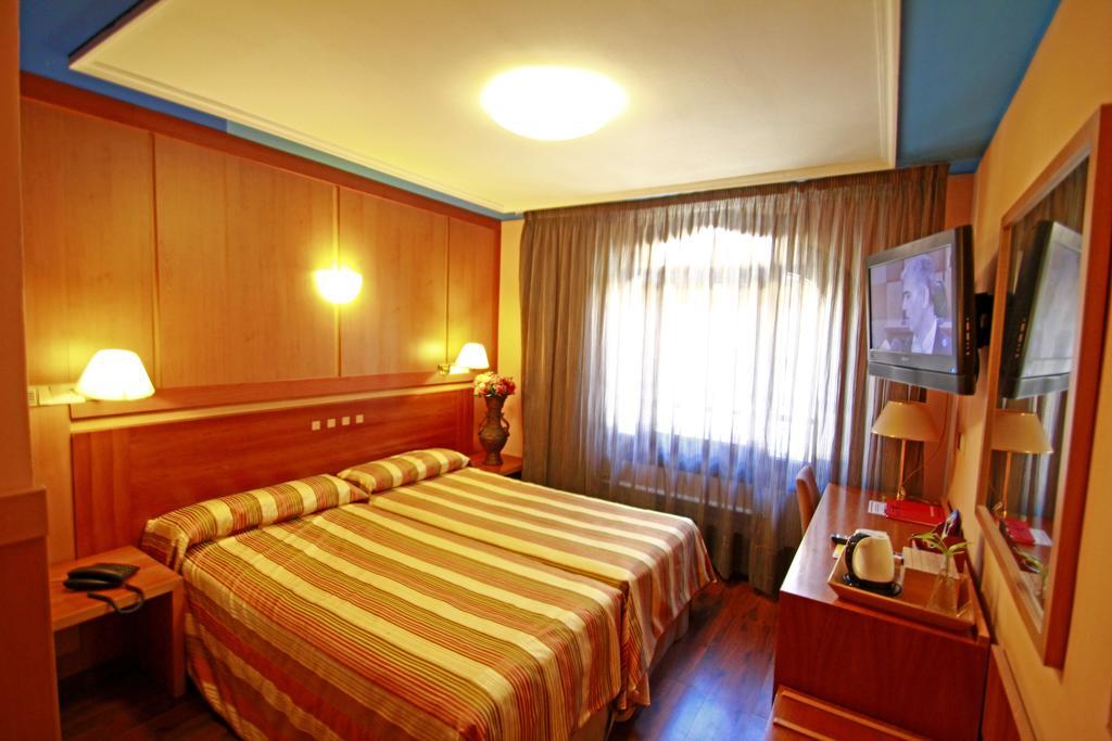 Hotel Paris Centro 2*