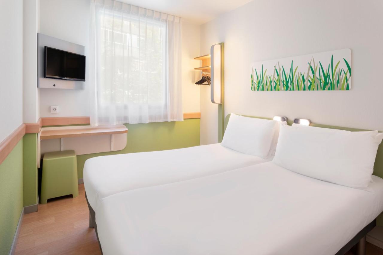 Plaza Mozart 4*