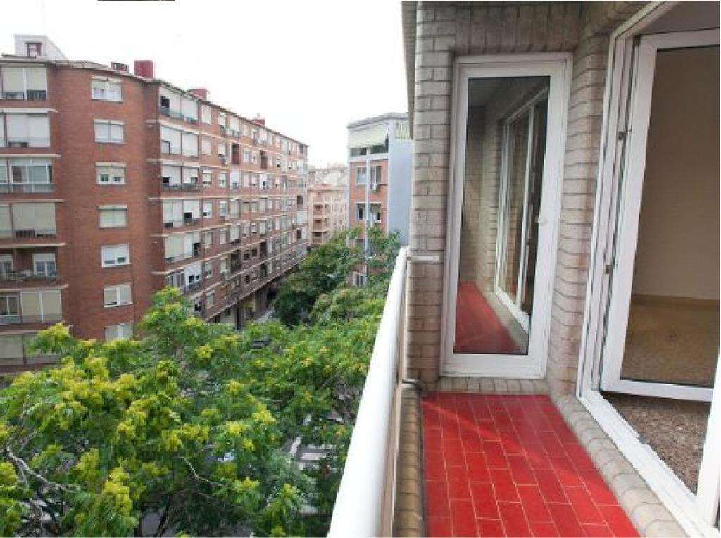 Dos Torres Alierta - Edificio De Con Parking Privado Amplios Para Estar Como En Casa Ideal Para Grupos Y Empresas Zaragoza