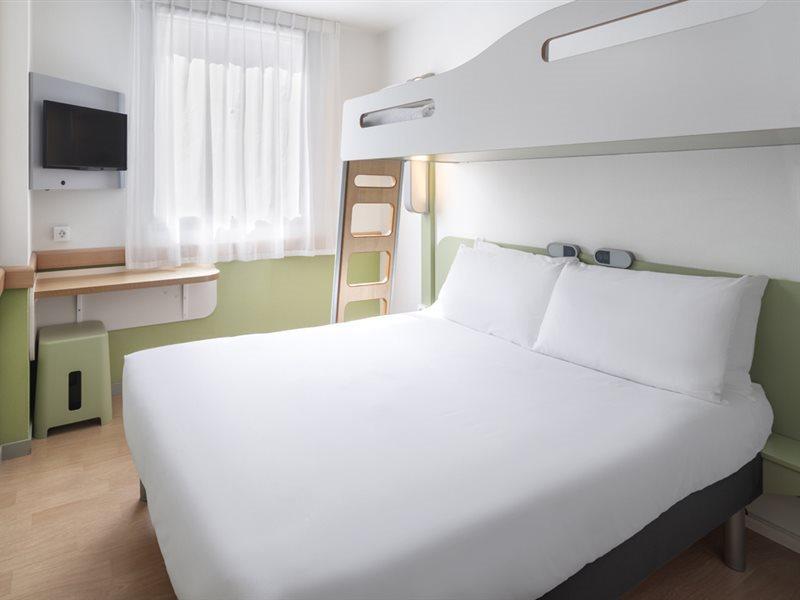 Hotel Plaza Mozart Zaragoza