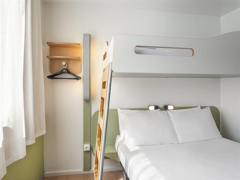 Plaza Mozart Hotel 4*