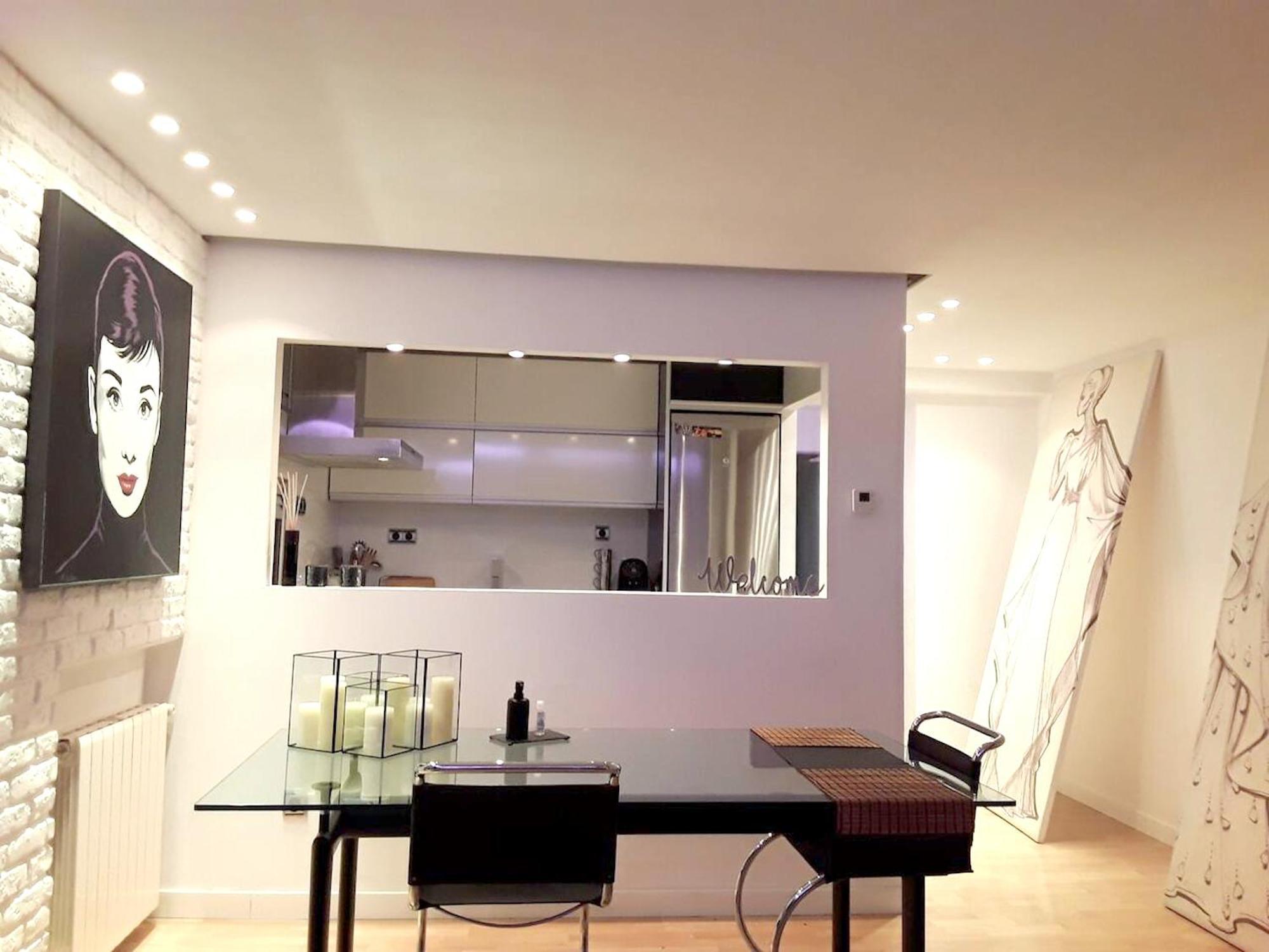 Comfortable In 67 M² Near The Centre Сasa de vacaciones *