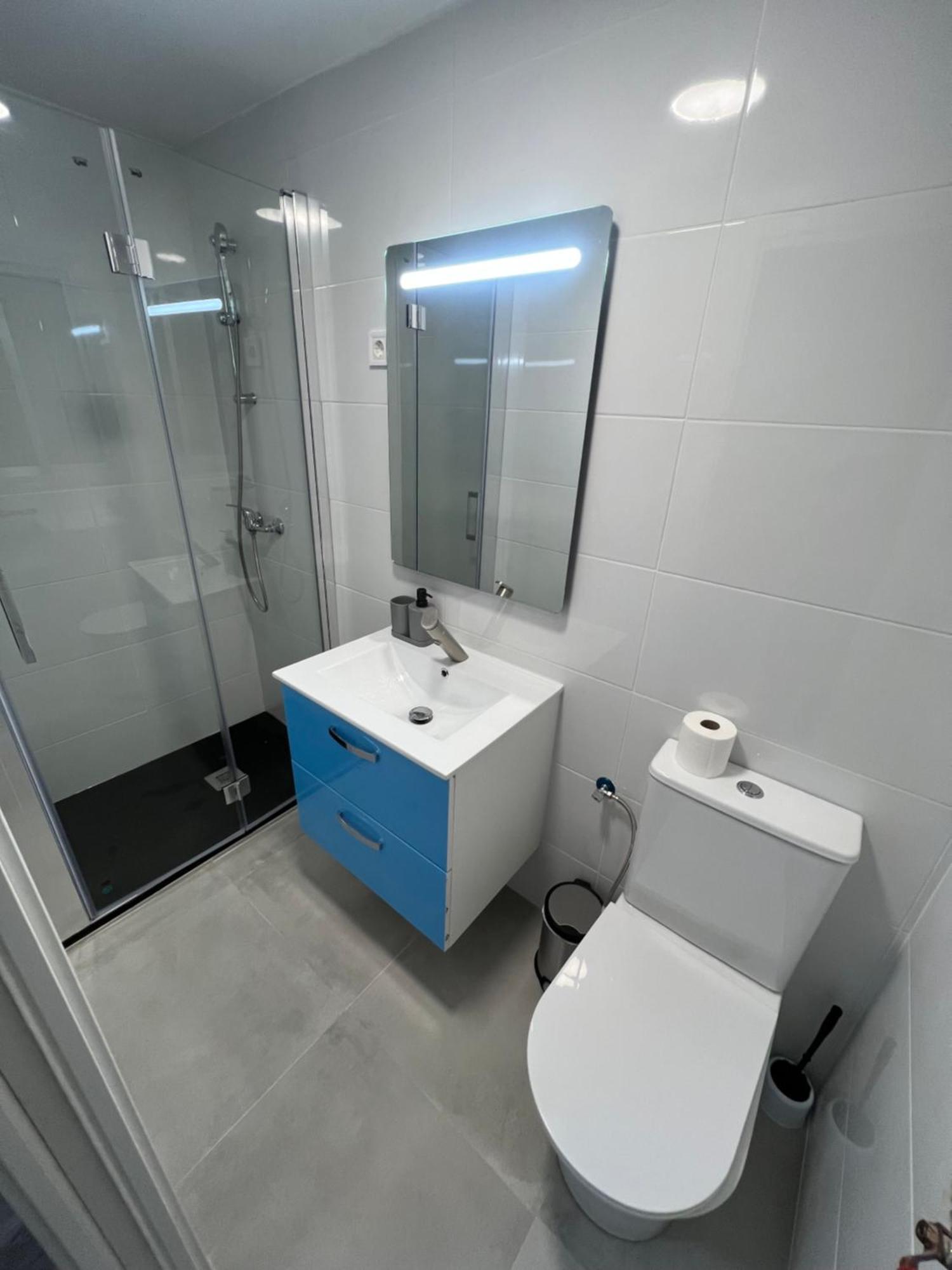 Apartamento En Junto A La Estacion Delicias *